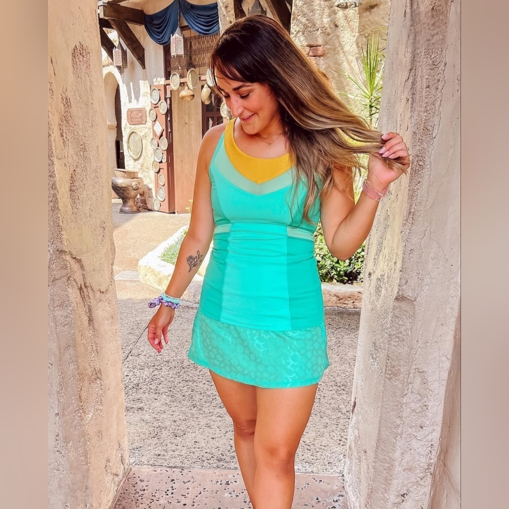 NWT Crowned Athletics Arabian Nights Princess Athletic Skort - Teal Size Medium
